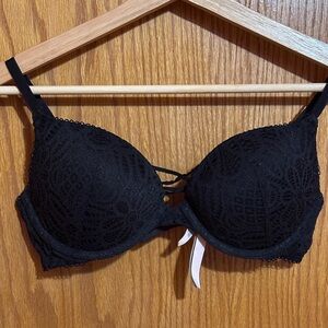 Victoria’s Secret push up‎ bra sz 34C black lacy